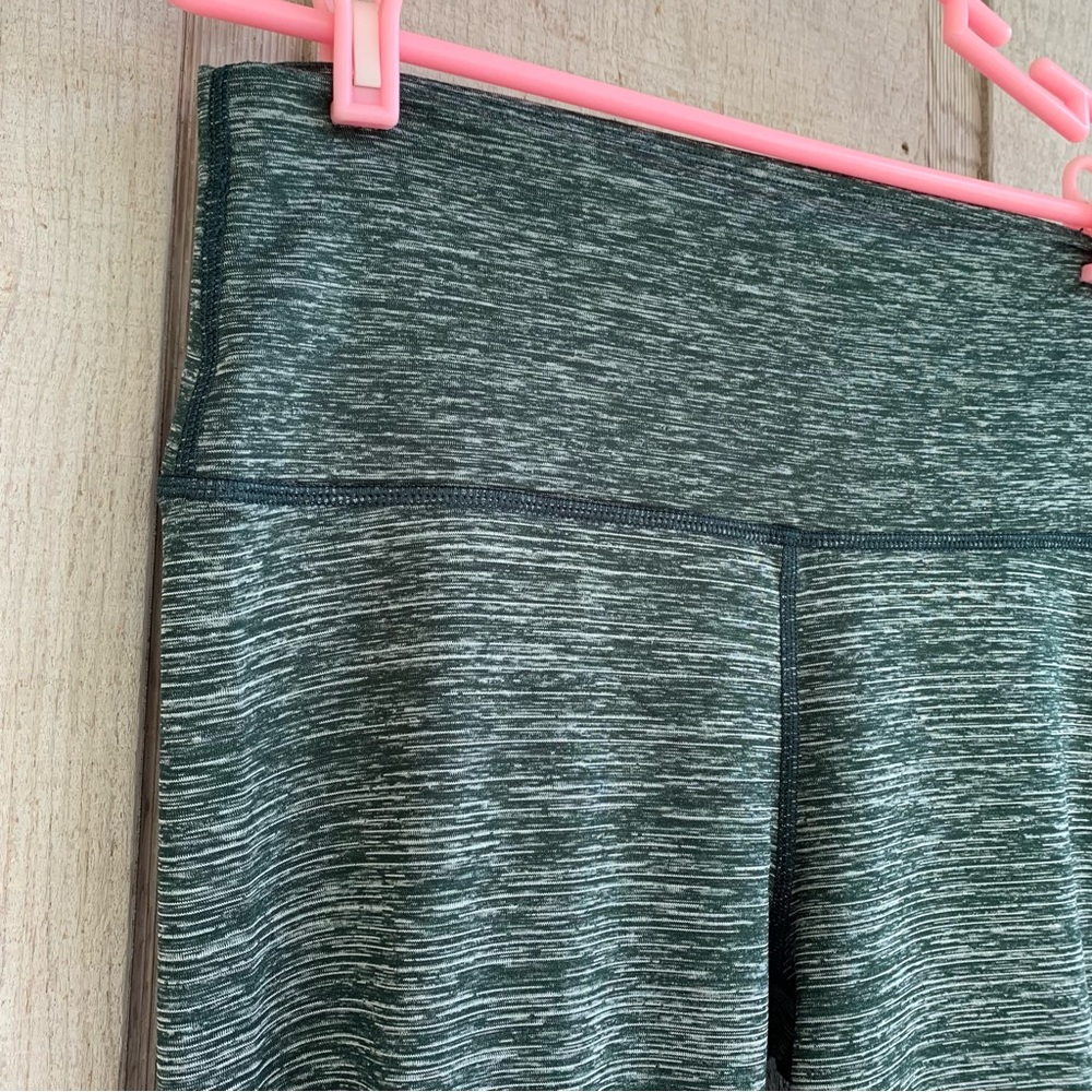 High-Waisted “Chill Play Move” Space Dyed Ombre Leggings | Aerie | Size Large - Picture 2 of 6